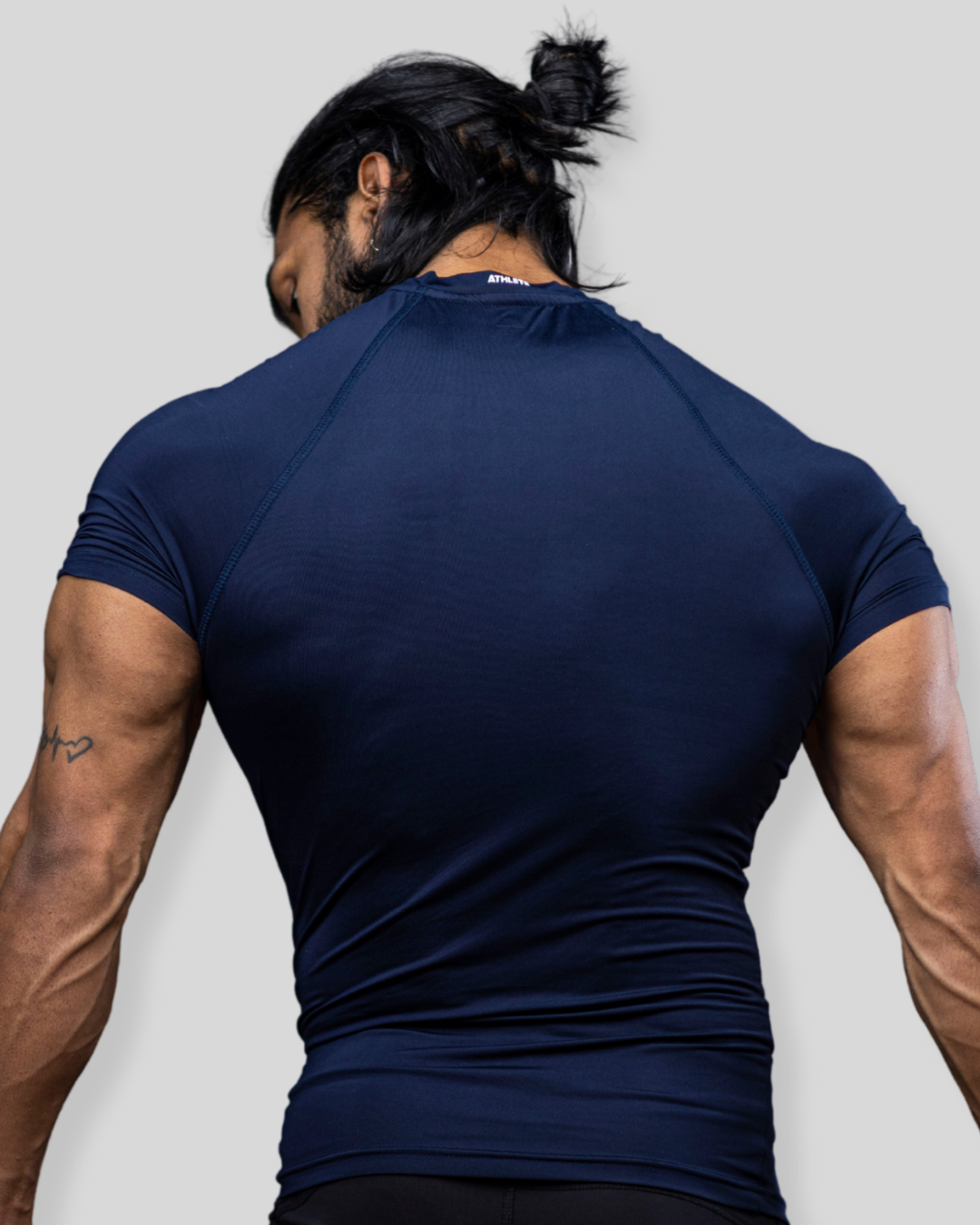 Essential Men Compression Tee | Half Sleeve